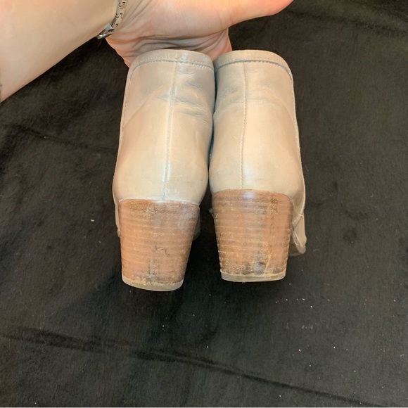 Geox cream color boots sz7 - Picture 8 of 10